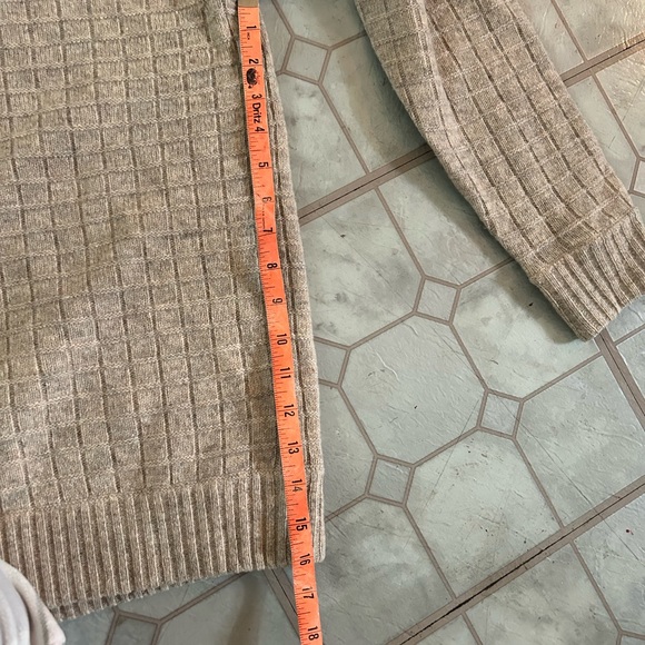 Jos. A Bank Men's Medium M Lambswool Camel Tan Cardigan - Picture 5 of 6